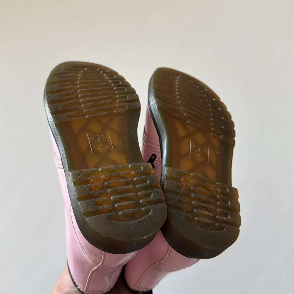 Dr. Martens 1460 8 eye patent leather pink little kids boots size 10 EUC